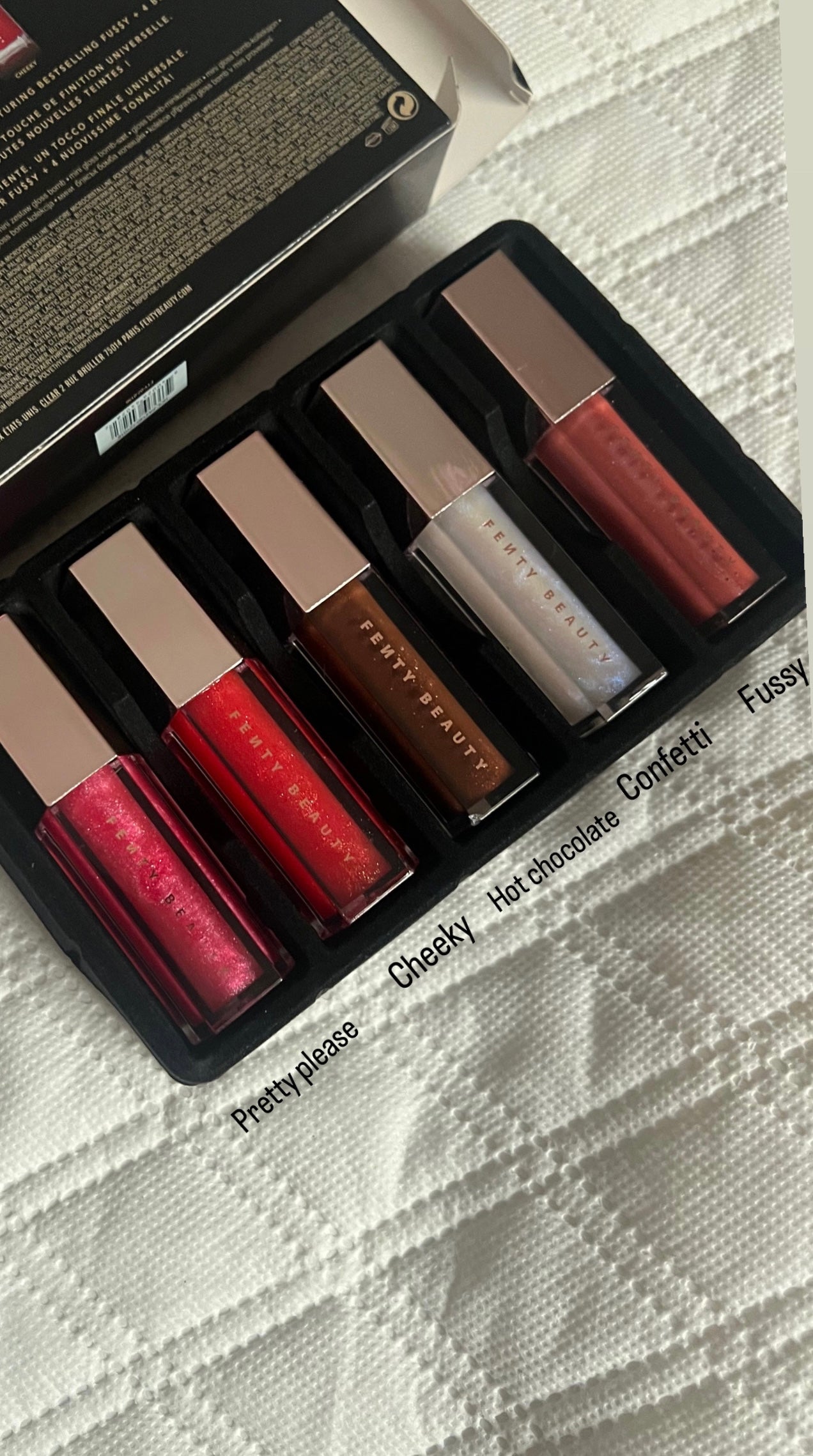 Fenty beauty GLOSS BOMB UNIVERSAL LIP LUMINIZER 9 ml (full size )