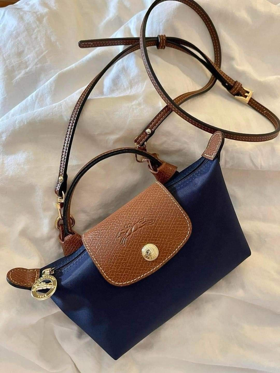 Long champ bag + Miu Miu sunglasses